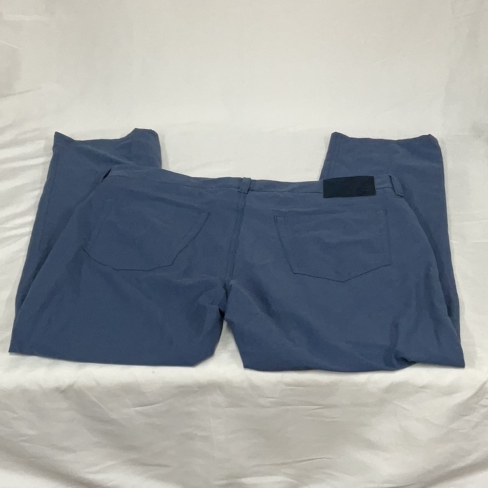 EUC Mens navy vineyard vines pants - Picture 5 of 5